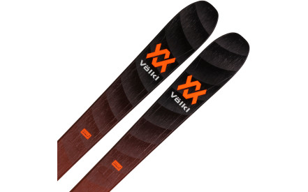 detail VÖLKL RISE BEYOND 96 + PÁSY RISE 96 SKIN