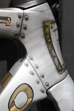 detail PINARELLO F12 SRAM RED AXS - LAK