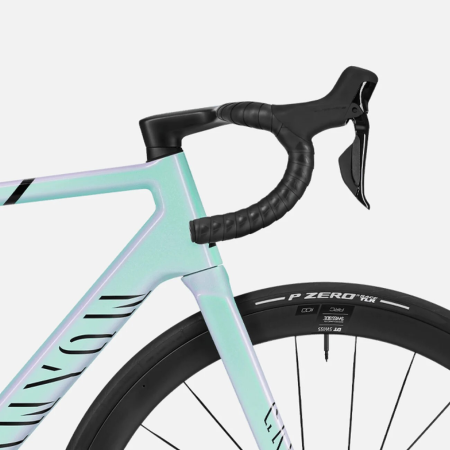 detail CANYON ULTIMATE CFR Di2 Funky Diamond SHOWROOM